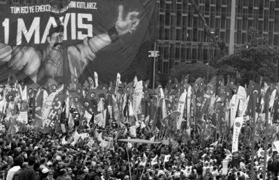 1mayis-taksim-bw-cr