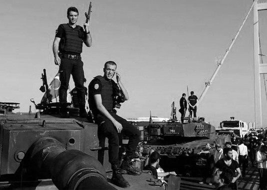 asker polis-bw-cr