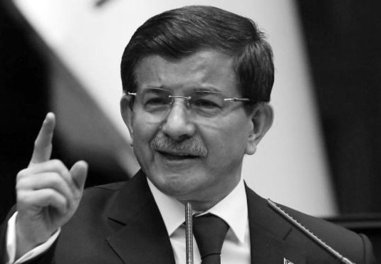 davutoglu2-bw-crop