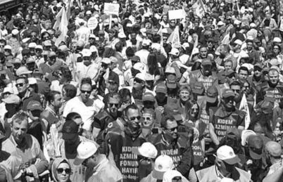 miting-1mayis-bw