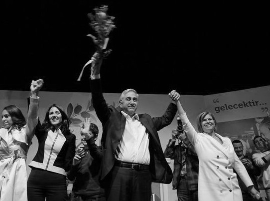 mustafa-akinci-bw-crop