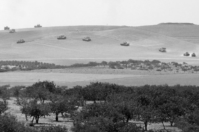 tanklar-cerablus-bw-cr
