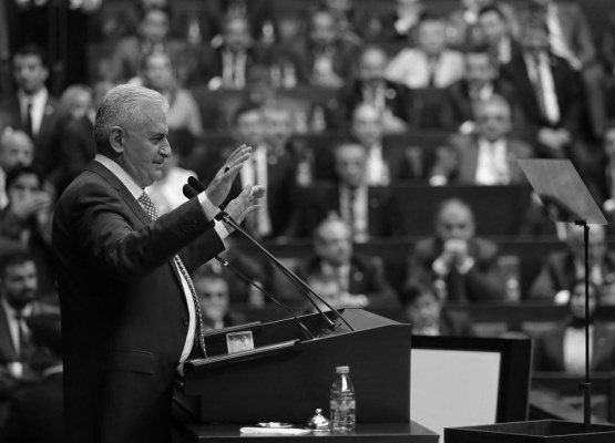 yildirim-grupta-bw-cr